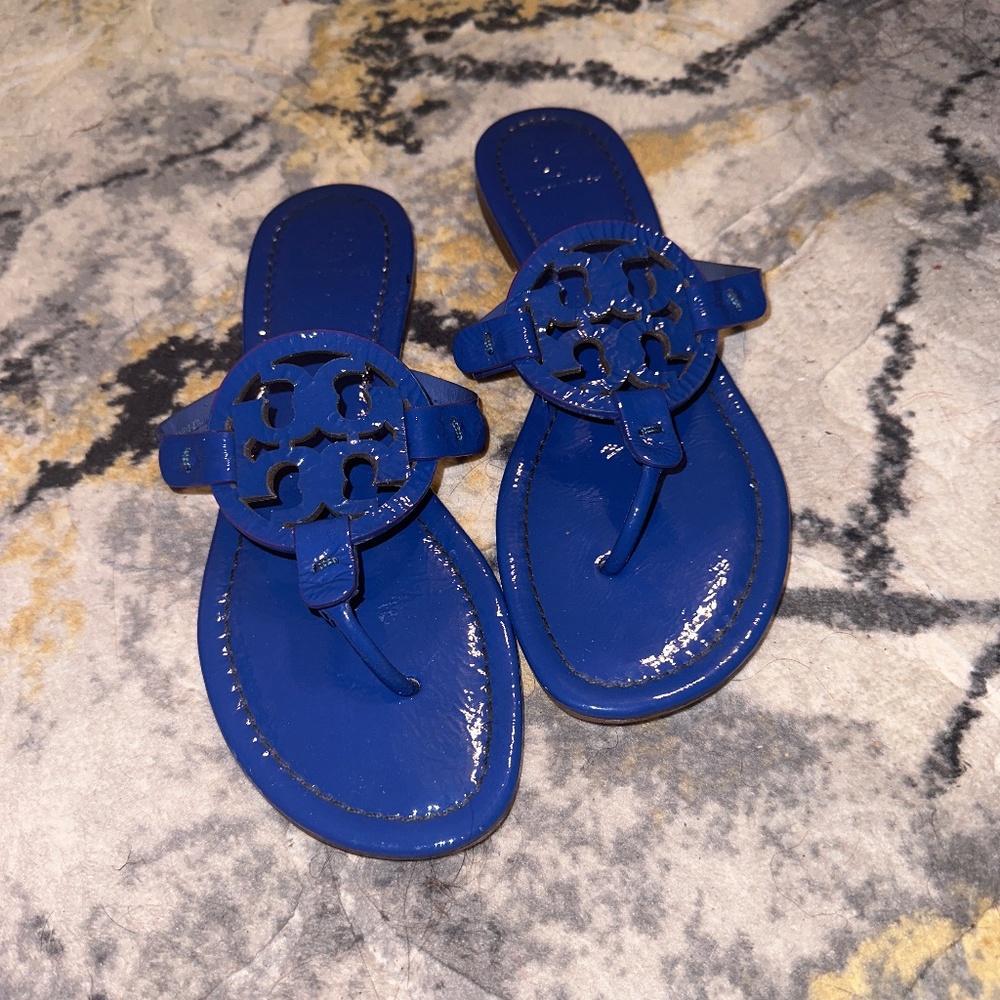 Sandles